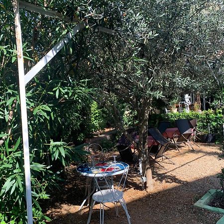 Le Jardin D Ines 호텔 Espéraza 외부 사진